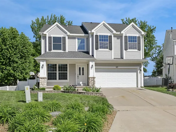 163 77th Pl, West Des Moines, IA 50266
