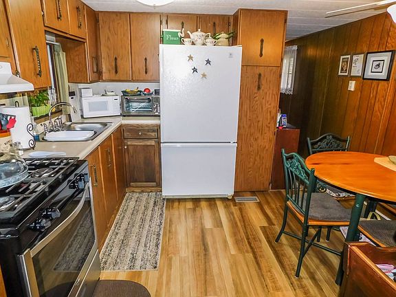 4th image of 311 Mels Dr