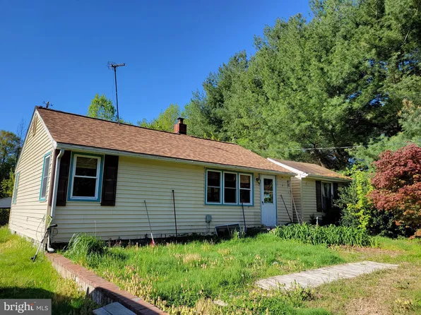 122 1st St, Chestertown, MD 21620