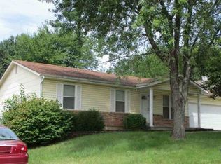 2839 Park Valley Dr, Saint Peters, MO 63376