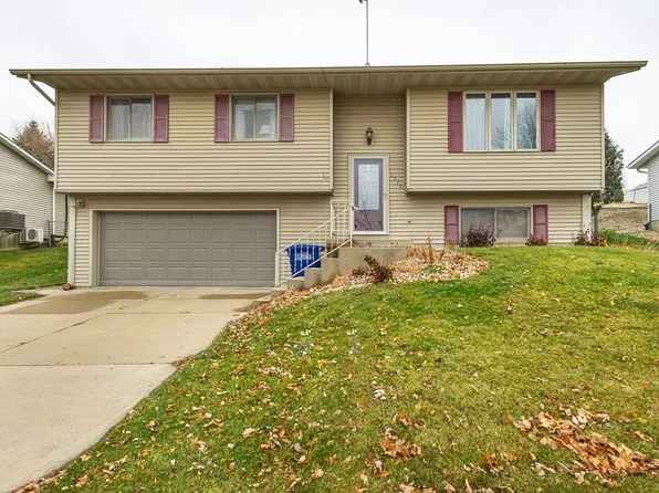 1575 Lucy Dr, Dubuque, IA 52002