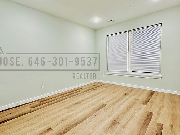 5th image of 100 Carroll St #111