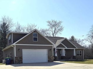 12185 Hotchkiss Rd, Freeland, MI 48623