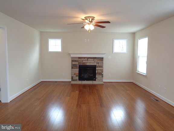 3rd image of 6903 Lunette Ln
