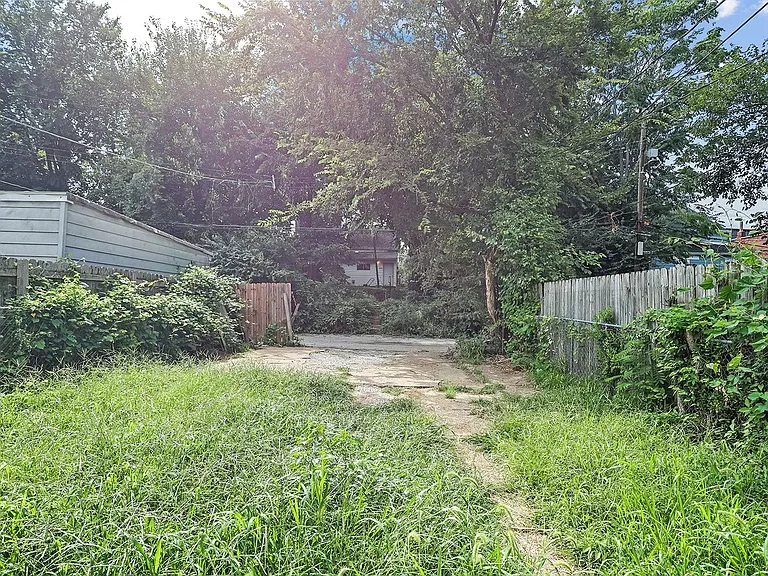 3223 Pennsylvania Ave — Photo 12