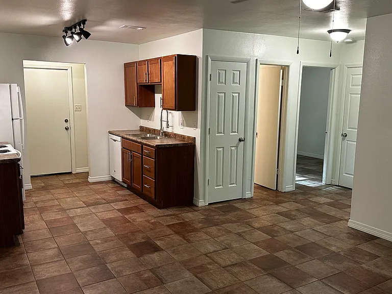 6919 N Palafox St #2 — Photo 6