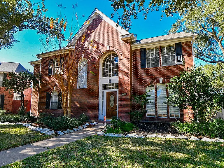 1502 Emerald Springs Ct — Photo 3
