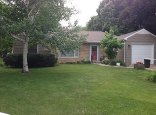 1009 University Blvd, Mitchell, SD 57301