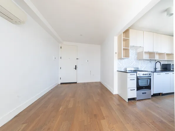 323 East 19th Street image 6 of 19