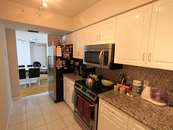 3rd image of 800 Claughton Island Dr APT 2002