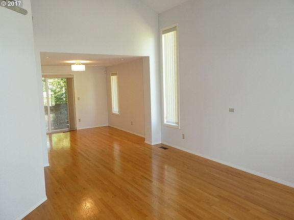 4th image of 15811 SE 35th St