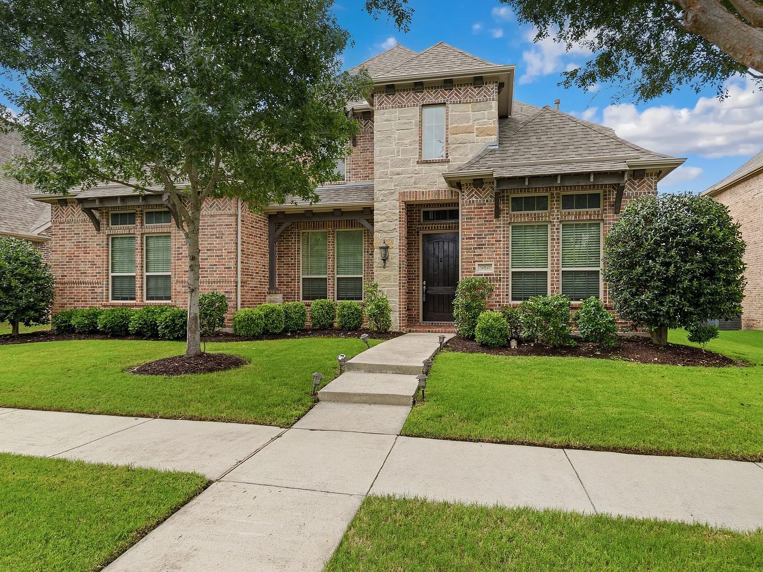 4 bed, 3417 sqft, $4,095 — Photo 2