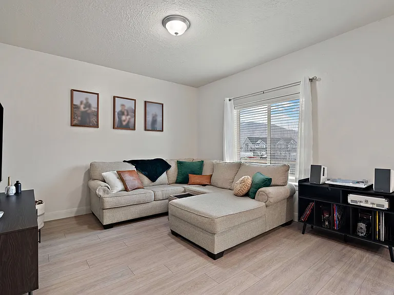 768 N Old Fort Dr — Photo 21