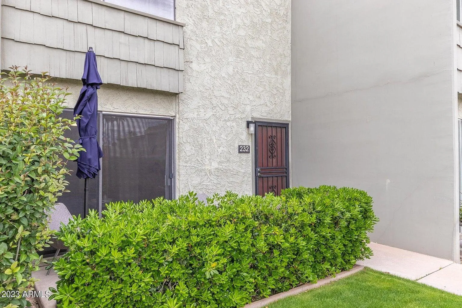 2 bed, 1.5 bath, 986 sqft, $2,000 — Photo 1