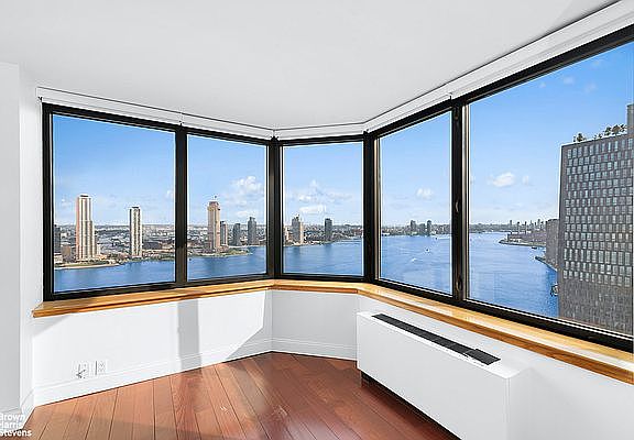 3rd image of 415 E 37th St APT 38A
