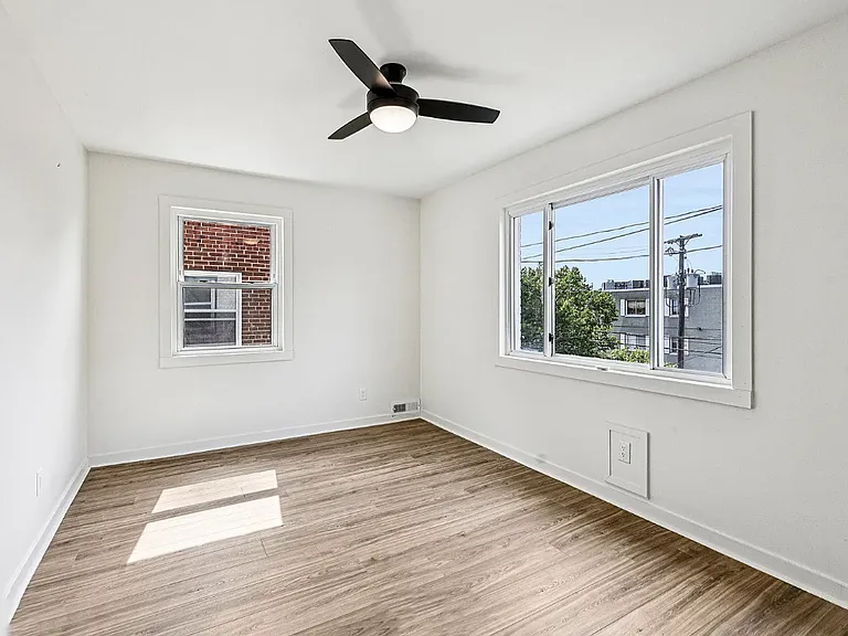 Master Bedroom (1)