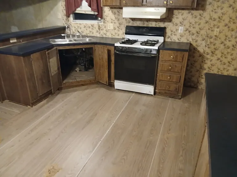 1788 S Locust Ave — Photo 3