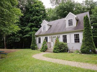 4 Norris Farm Rd, Raymond, NH 03077