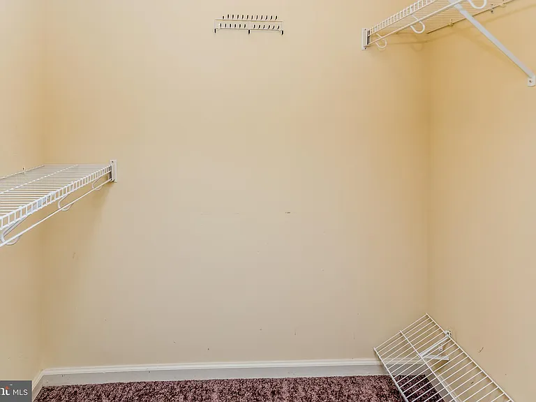 17 Lancaster Ct — Photo 24