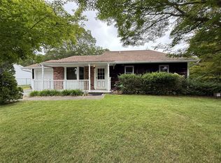 719 Greenbelt Pkwy W, Holbrook, NY 11741