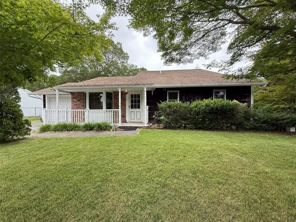 719 Greenbelt Parkway W, Holbrook, NY 11741