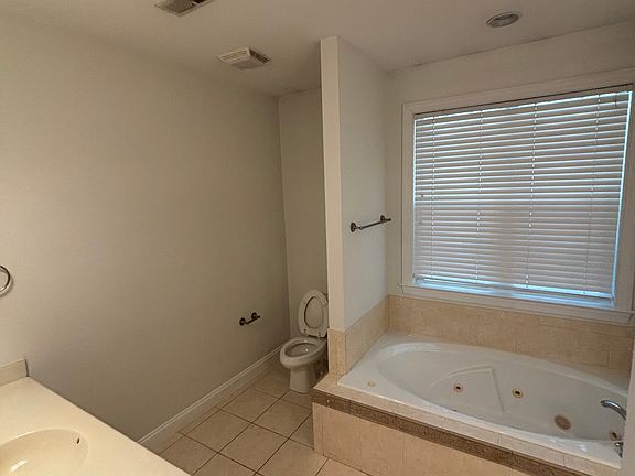 4th image of 5144 Somersett Ln