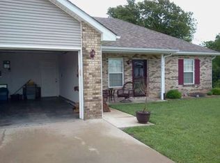 1961 Chouteau Dr, Boonville, MO 65233
