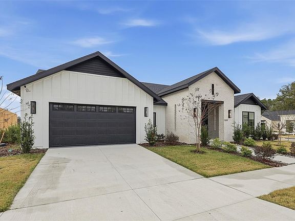 3rd image of 1001 SW 120th Dr