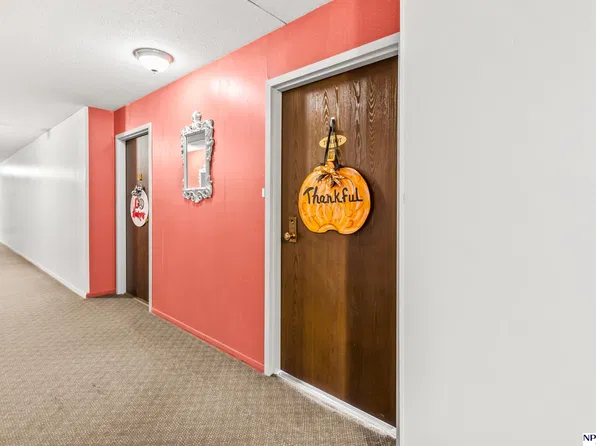 12727 W Dodge Rd APT 262C, Omaha, NE 68154