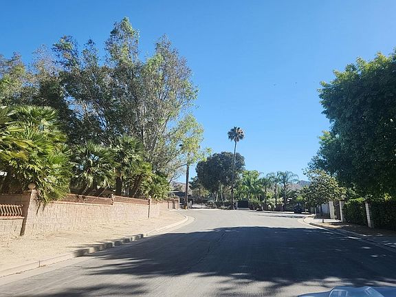 4th image of 29618 Highland Blvd