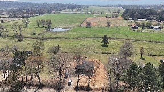 2nd image of 202 Cross Rd