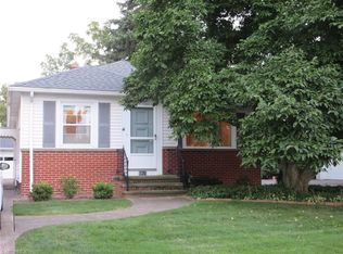 6911 Ackley Rd, Parma, OH 44129