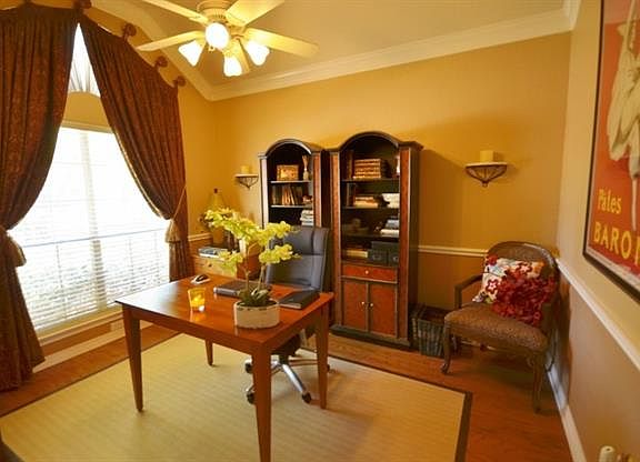 3rd image of 3216 Blenheim Ct