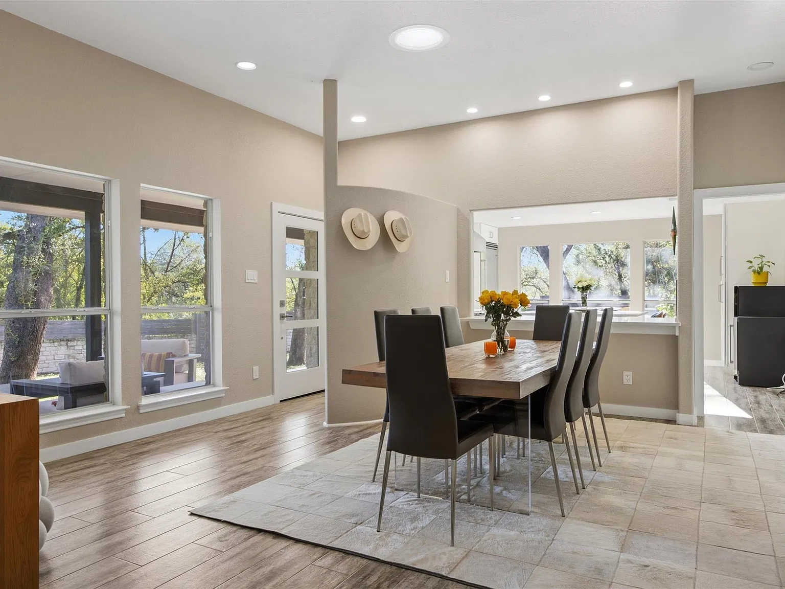 3 bed, 2.5 bath, 2041 sqft, $6,500 — Photo 4