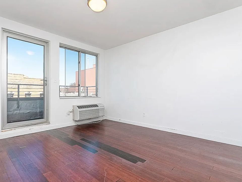 1st image of 292 Stanhope St #5BB