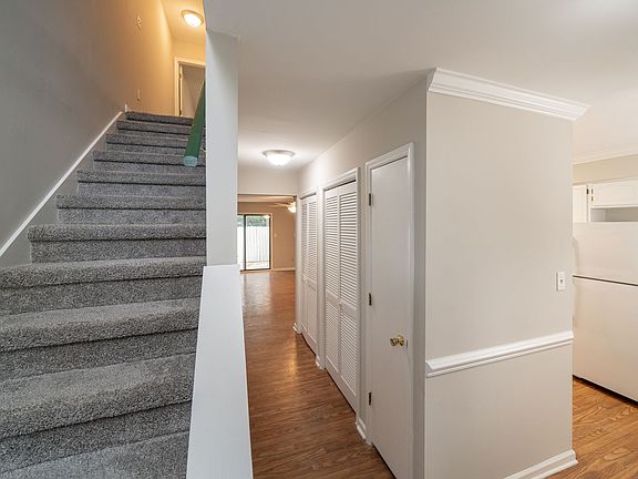 2nd image of 5891 Shady Grove Cir