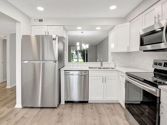 3rd image of 14773 Cumberland Drive #103 D