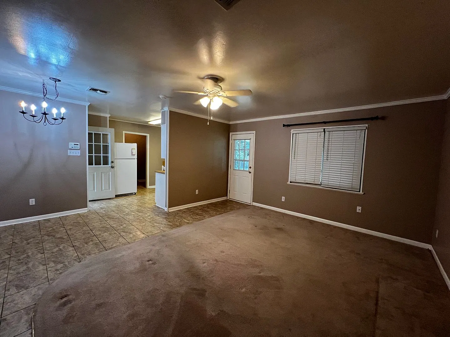 3 Bedroom, 1.5 Bathroom, Brick home, Carport, Fenced yard, covered back porch , lawncare — Photo 4