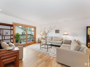 330 Grow Ave NW APT C7, Bainbridge Island, WA 98110