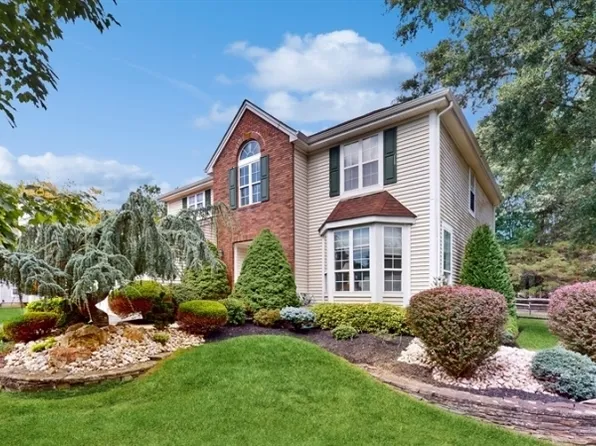 26 Ramapo Trl, Branchburg Twp., NJ 08876