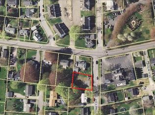 158 Fenner Ave, Middletown, RI 02842