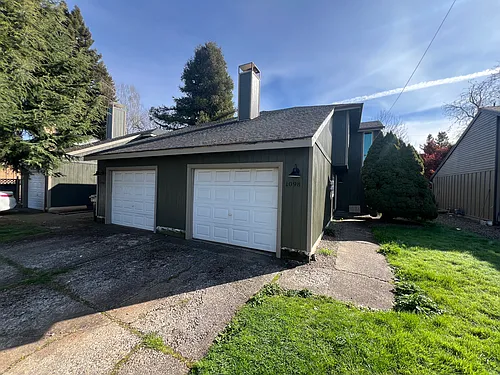 1096 46th Pl SE Photo 1