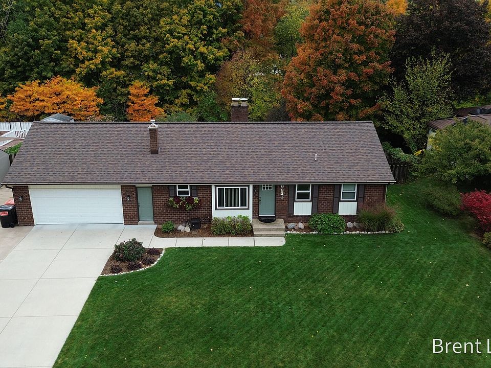 1st image of 6821 Bridgeport Dr