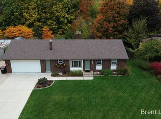 6821 Bridgeport Dr, Hudsonville, MI 49426