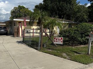 3303 3rd St E, Bradenton, FL 34208