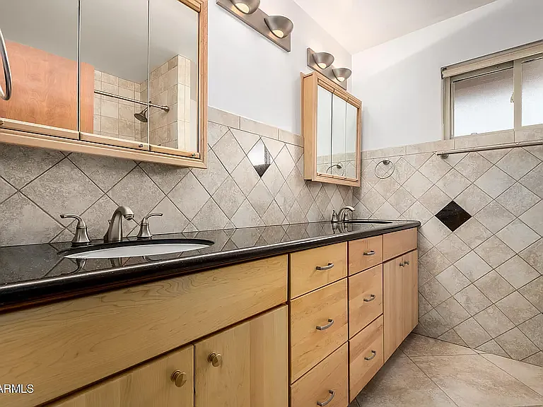 2148 E Cairo Dr — Photo 11