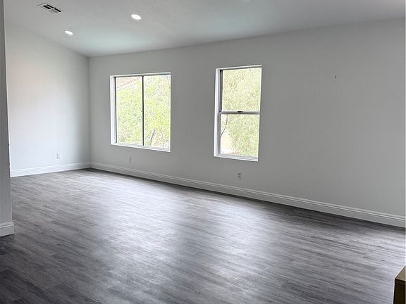 4th image of 9412 Sierra Summit Ave