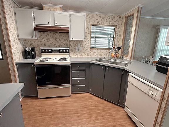 3rd image of 1001 Starkey Rd Lot 118