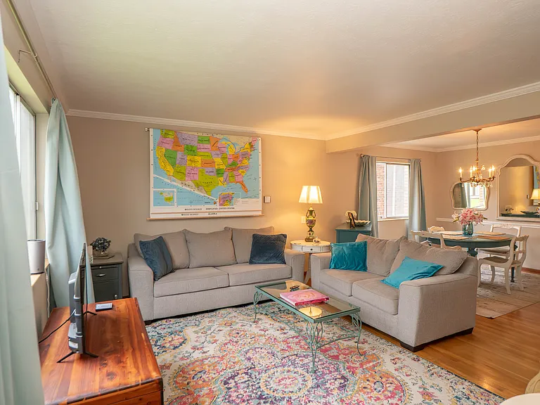 1755 Cromwell Dr — Photo 1