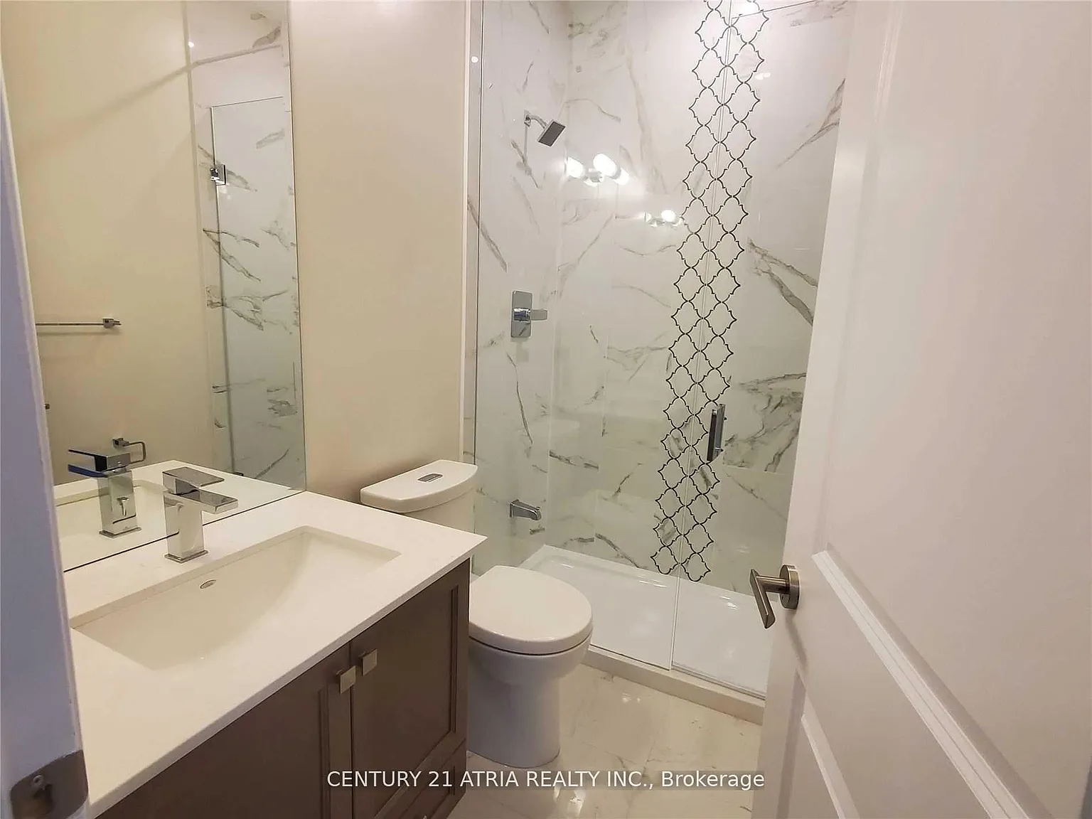 3 bed, $2,950 — Photo 4